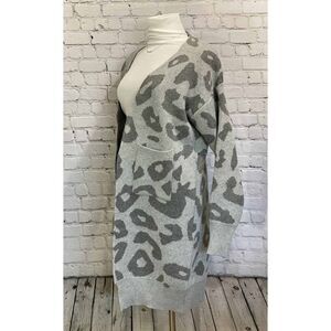 NWT Gray Leopard Open Front Cardigan  Size Large